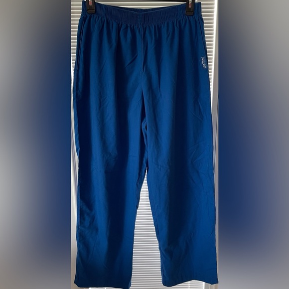 Women’s Scrubs PANTS & TOPS - Plus Sizes
$5 Each - Picture 3 of 13